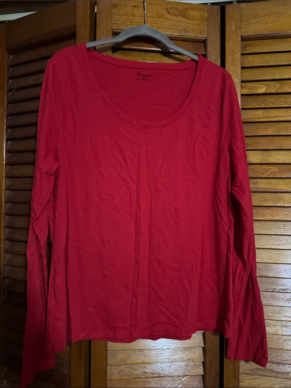 No Boundaries Red Scoop Neck Long Sleeve Top
